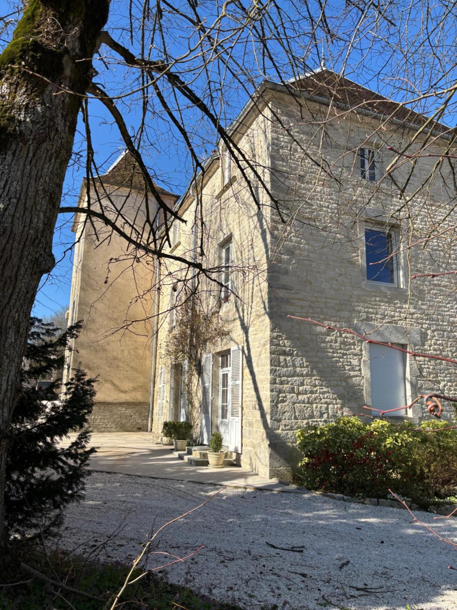 Chateau La Hussardiere Dampierre-sur-Salon Exterior photo
